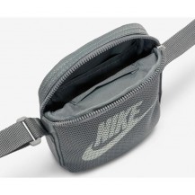Сумка крос-боді Nike NK HERITAGE S CROSSBODY 1L сірий Уні 18x13x3 см Nike СУМКА ЧЕРЕЗ ПЛЕЧЕ - фото 2